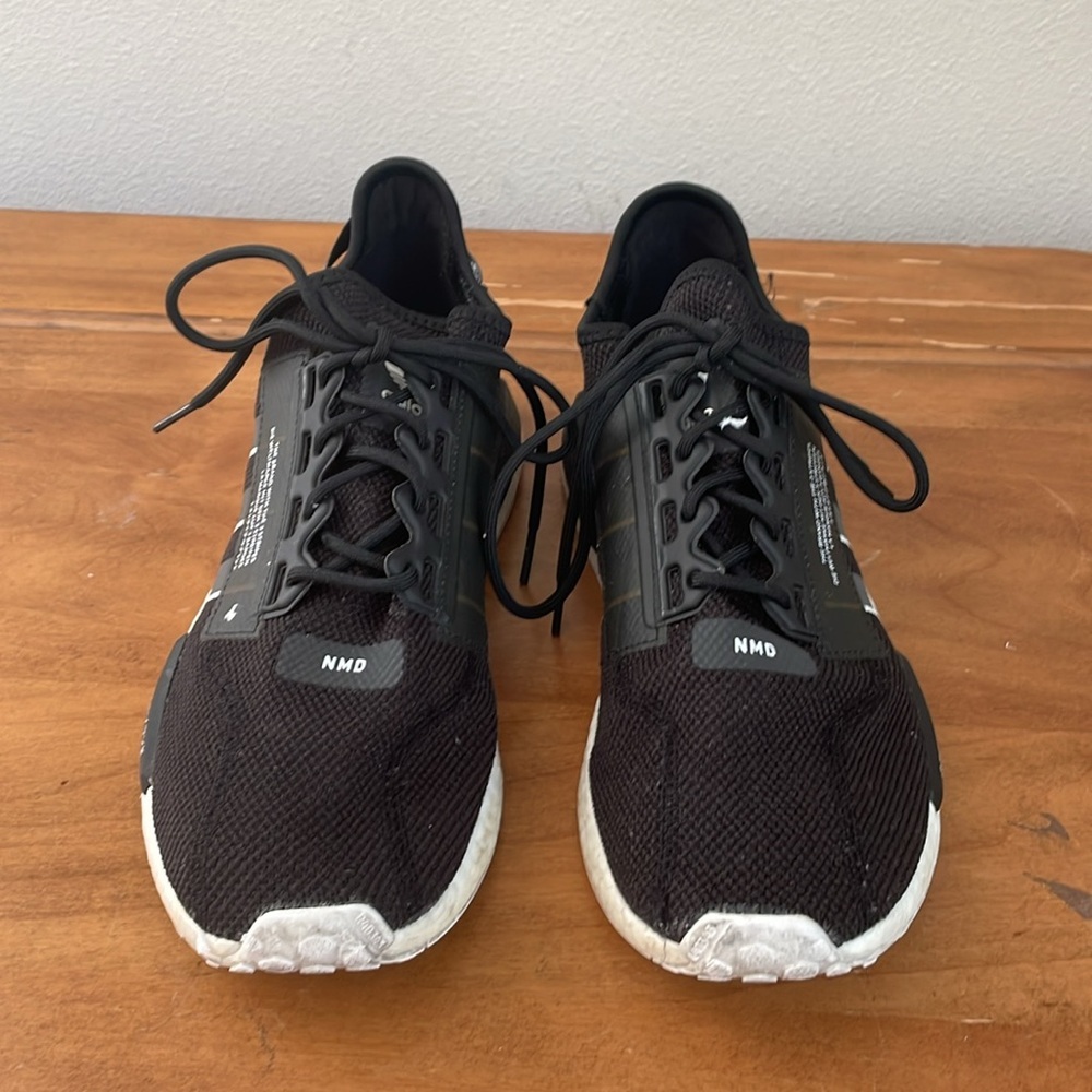 Adidas NMD R1 V2 Shoes Size 10 - Picture 2 of 14